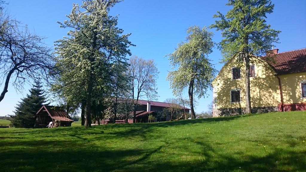 Dworek Szarki Exterior photo