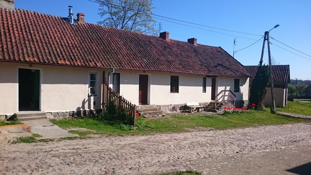 Dworek Szarki Exterior photo