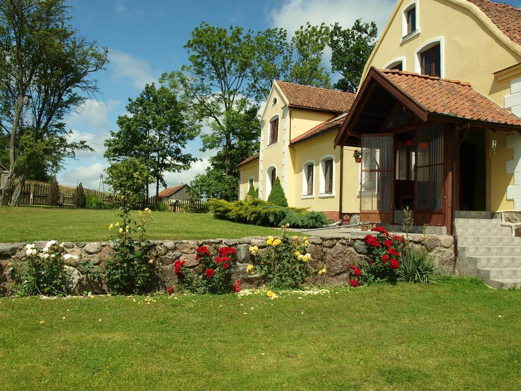Dworek Szarki Exterior photo