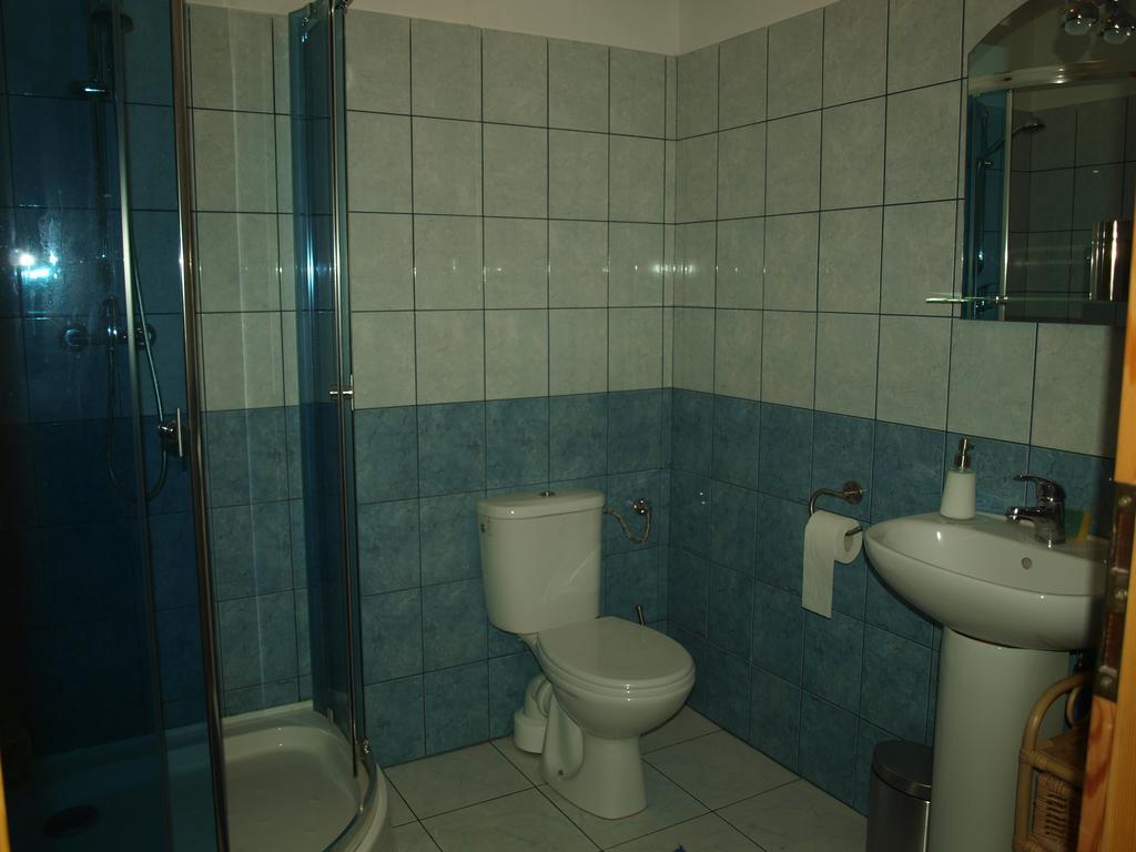 Dworek Szarki Exterior photo