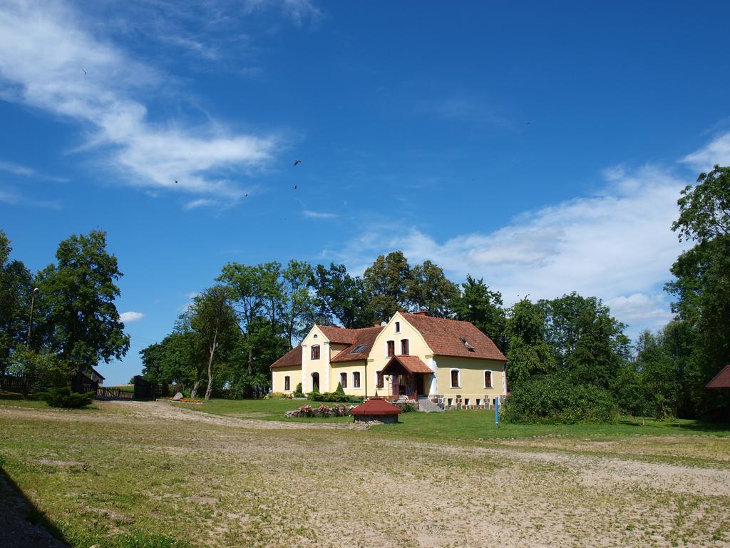 Dworek Szarki Exterior photo